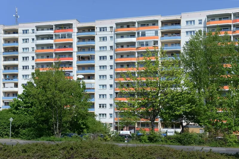 3 Zimmer mit Balkon